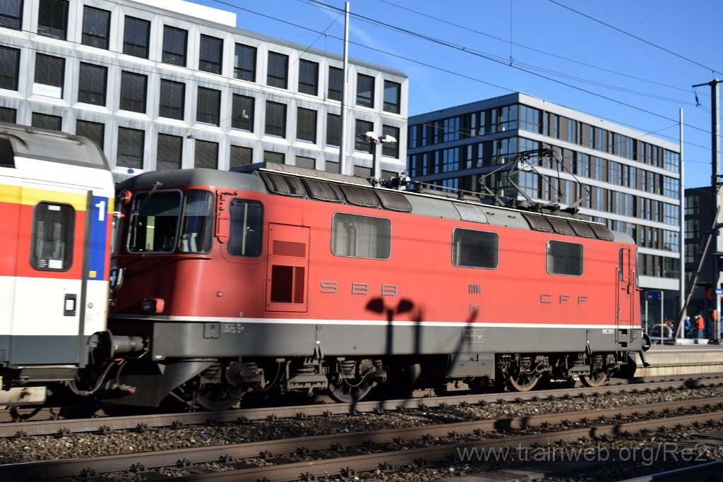 3766-0045-121115.jpg - SBB-CFF Re 4/4'' 11114 / Liestal 12.11.2015