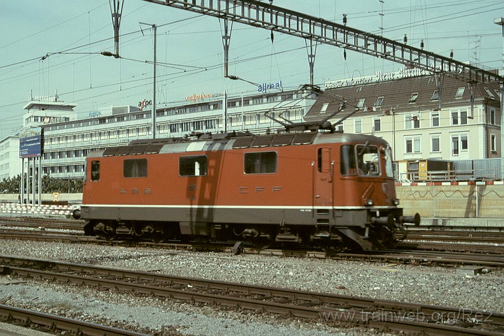 0991-0035.jpg - SBB-CFF Re 4/4'' 11115 / Zürich HB 11.9.2004