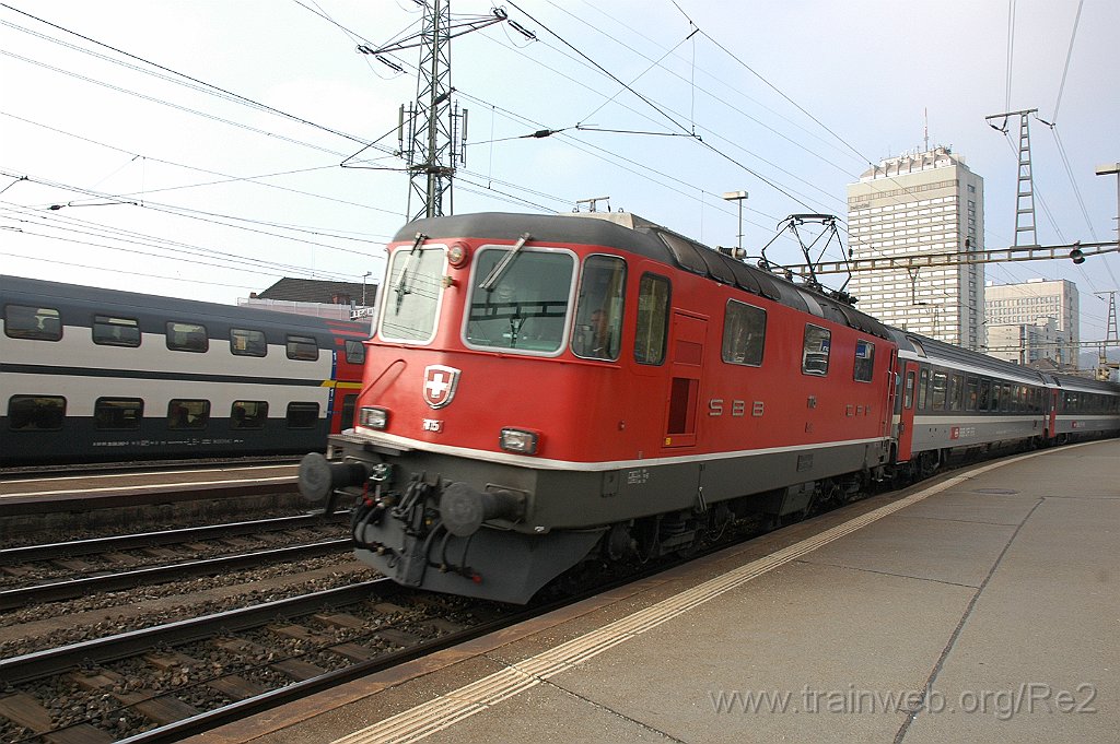 1855-0011-160410.jpg - SBB-CFF Re 4/4'' 11115 / Zürich-Oerlikon 16.4.2010