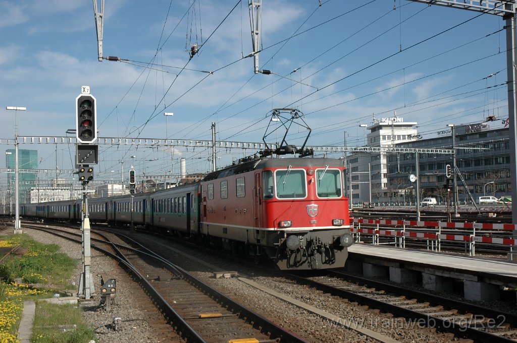 2367-0011-280412.jpg - SBB-CFF Re 4/4'' 11115 / Zürich HB 28.4.2012