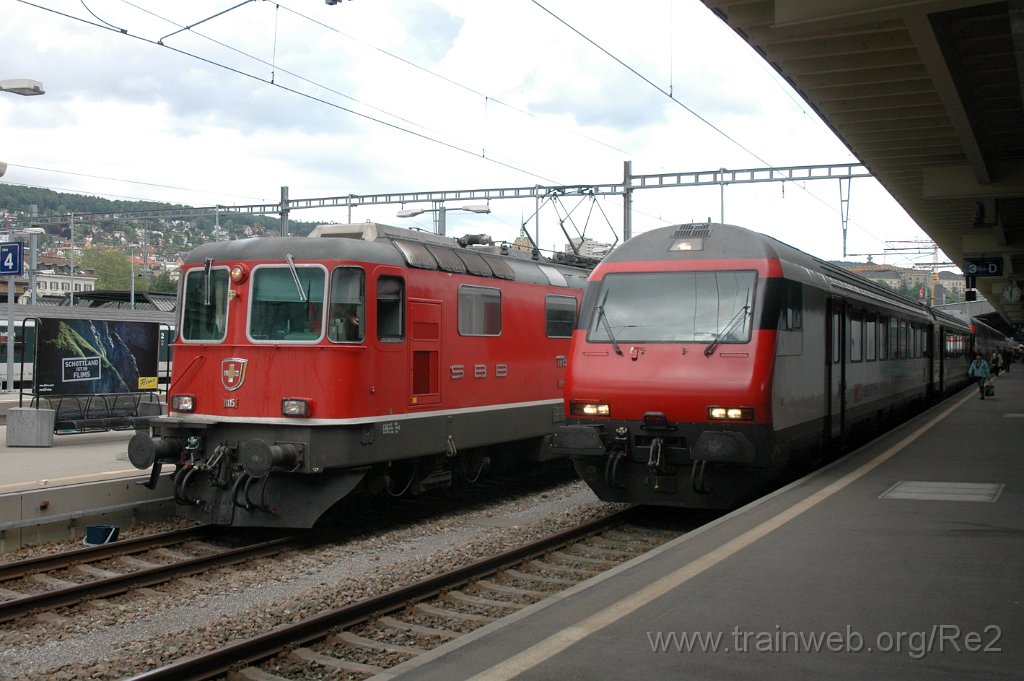 2429-0038-040612.jpg - SBB-CFF Re 4/4'' 11115 + SBB-CFF Bt (IC) 50 85 28-94 905-2 / Zürich HB 4.6.2012