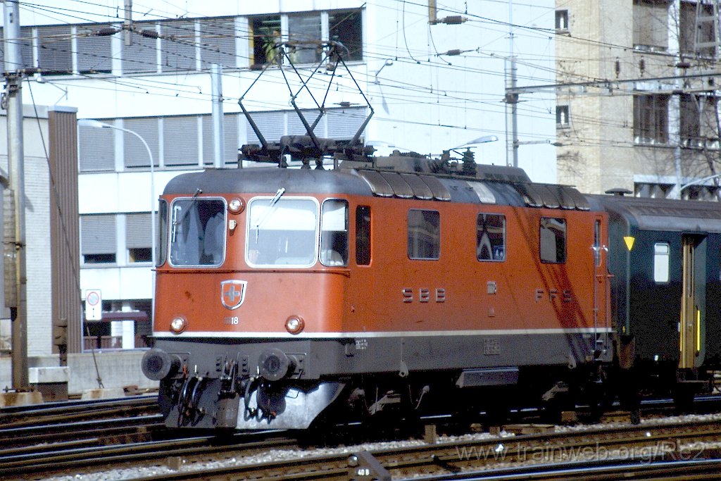 0273-0016.JPG - SBB-CFF Re 4/4'' 11118 / Zürich-Oerlikon 6.3.1990