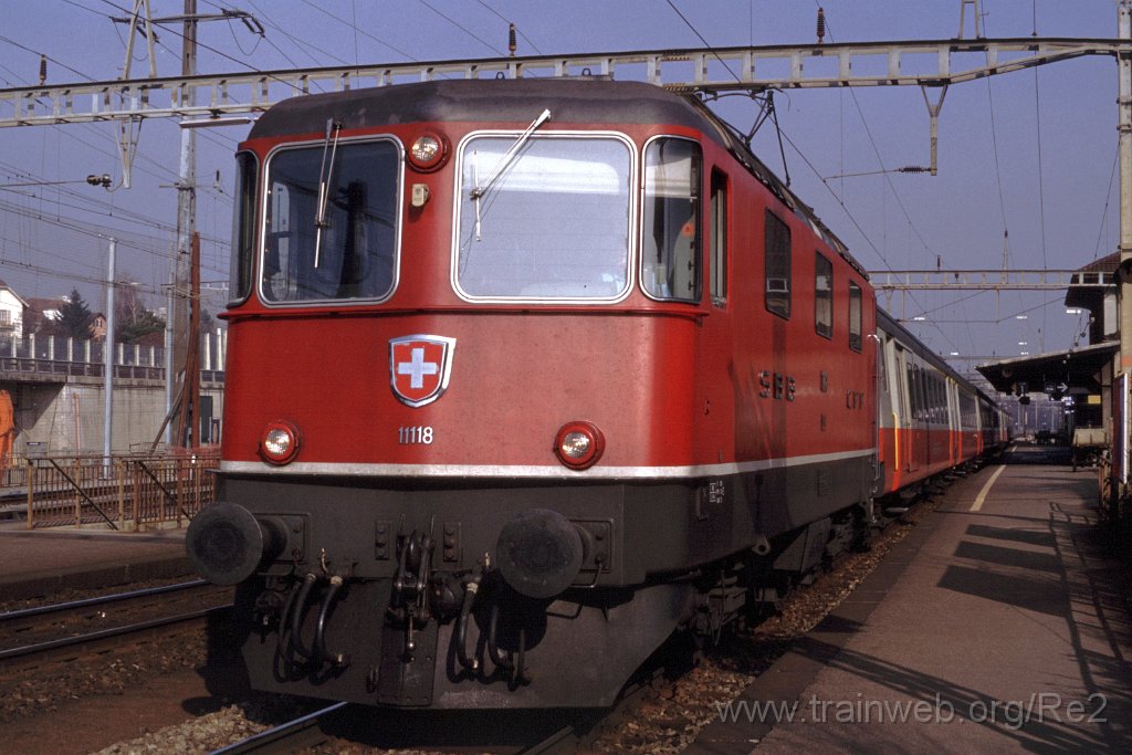0422-0037.jpg - SBB-CFF Re 4/4'' 11118 / Morges 7.2.1993