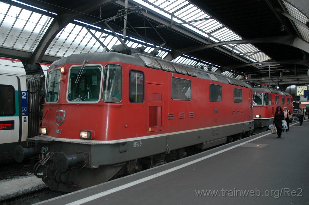 2807-0011-170513.jpg - SBB-CFF Re 4/4'' 11118 + SBB-CFF Re 4/4'' 11158 / Zürich HB 17.5.2013