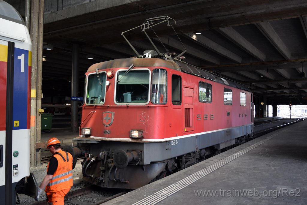 3992-0044-080716.jpg - SBB-CFF Re 4/4'' 11120 / Basel 8.7.2016