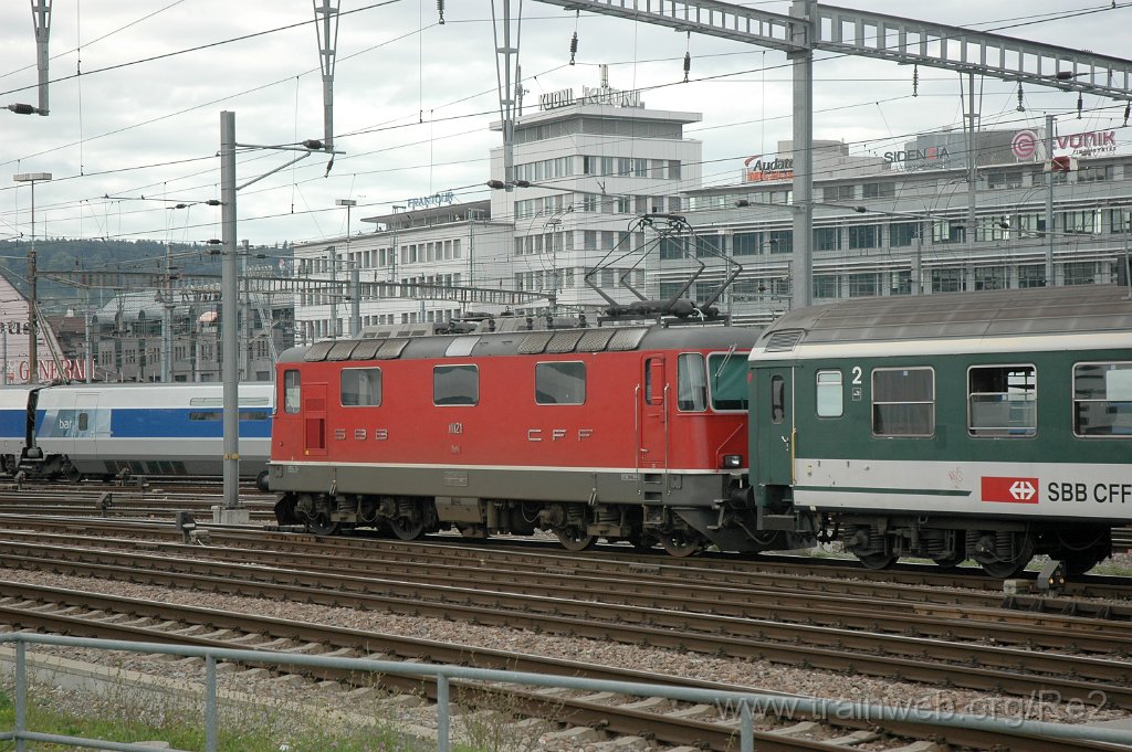 1715-0040-110809.jpg - SBB-CFF Re 4/4'' 11121 / Zürich HB 11.8.2009