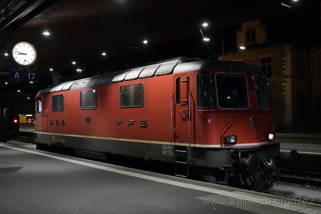 8337-0010-311222.jpg - SBB-CFF Re 4/4'' 11121 (Re 420.121-6)  (Re 91 85 4 420 121-6 CH-SBB) / Zürich HB 31.12.2022