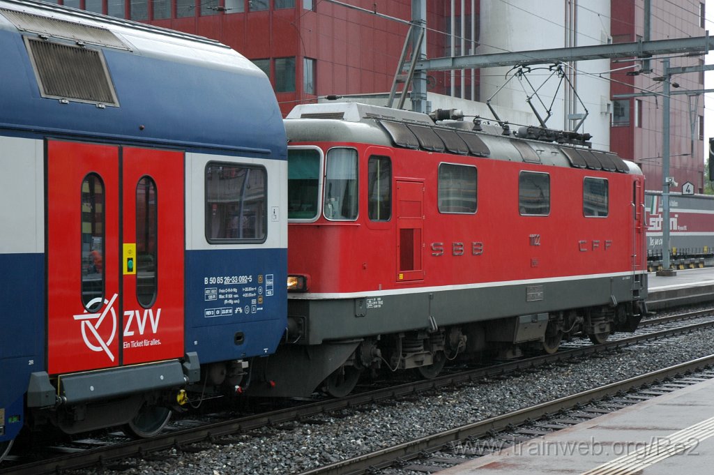 1950-0031-220710.jpg - SBB-CFF B (DPZ) 50 85 26-33 092-5 + SBB-CFF Re 4/4'' 11122 / Aarau 22.7.2010