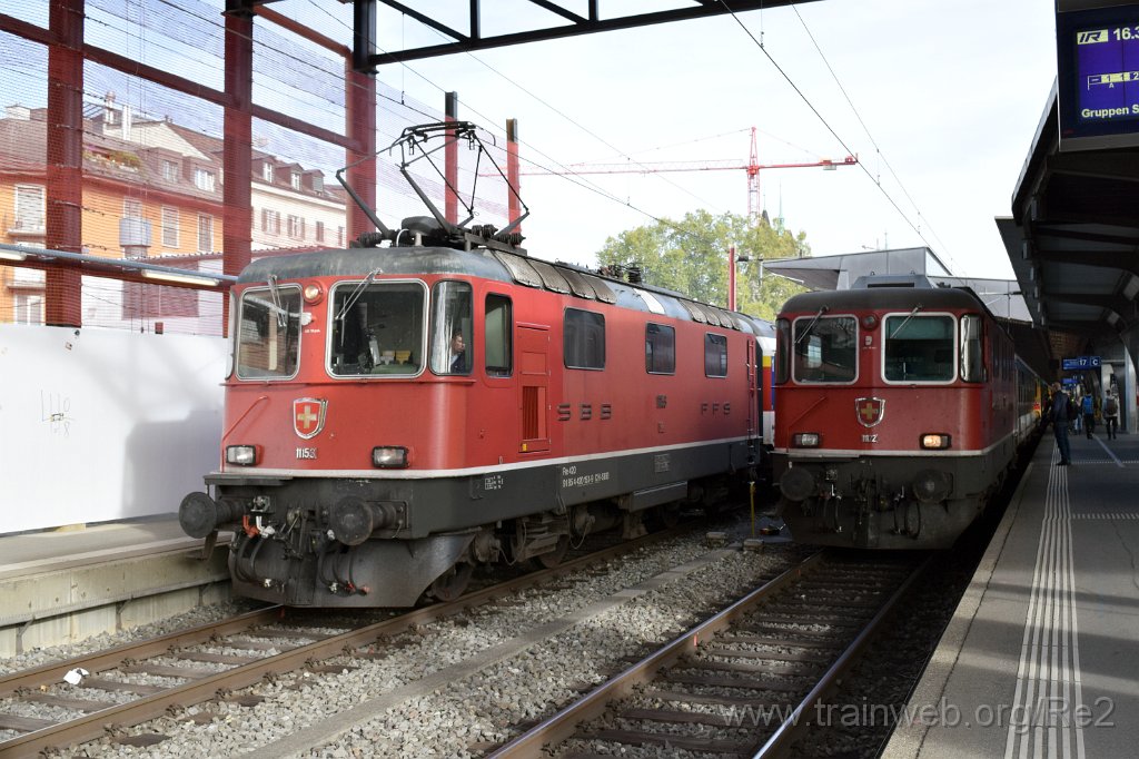 4688-0020-041017.jpg - SBB-CFF Re 4/4'' 11153 (Re 420.153-9)  (Re 91 85 4 420 153-9 CH-SBB) + SBB-CFF Re 4/4'' 11122 (Re 420.122-4)  (Re 91 85 4 420 122-4 CH-SBB) / Zürich HB 4.10.2017