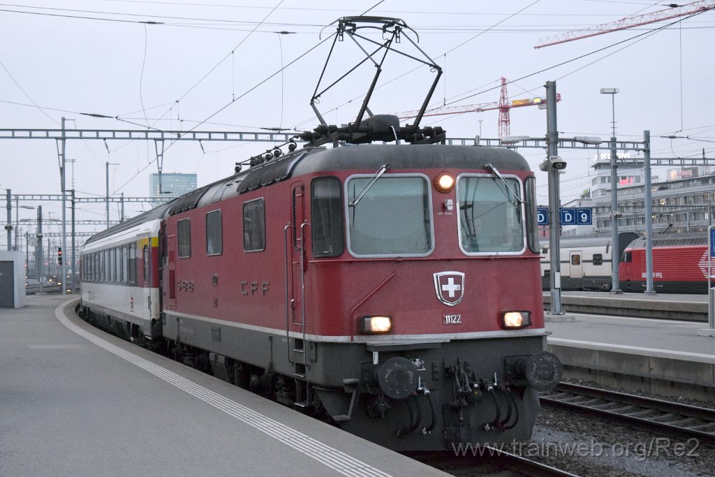 4830-0029-050218.jpg - SBB-CFF Re 4/4'' 11122 (Re 420.122-4)  (Re 91 85 4 420 122-4 CH-SBB) / Zürich HB 5.2.2018