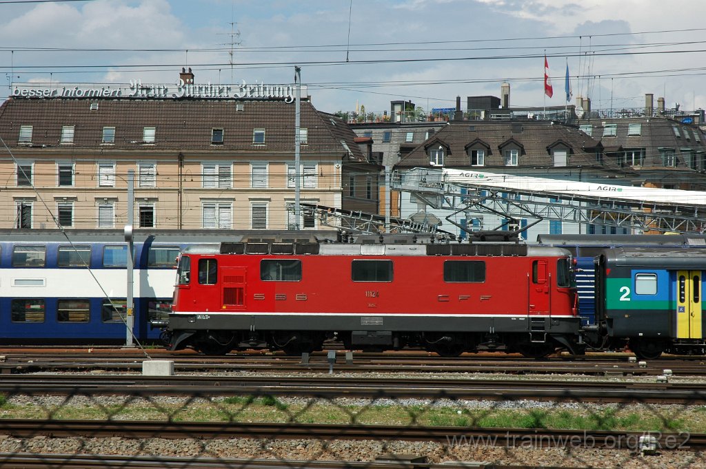 1692-0046-040709.jpg - SBB-CFF Re 4/4'' 11124 / Zürich HB 4.7.2009