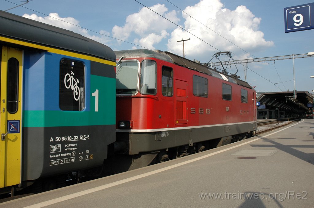 2423-0035-300512.jpg - SBB-CFF Re 4/4'' 11124 / Zürich HB 30.5.2012