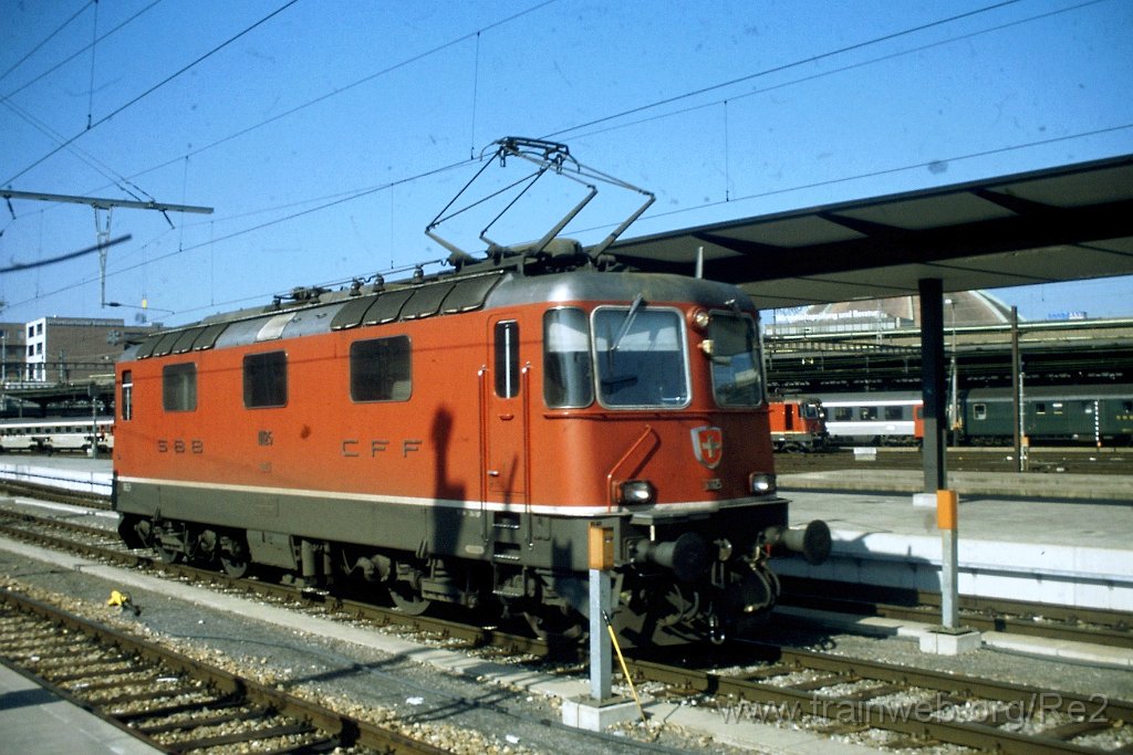 0703-0013.jpg - SBB-CFF Re 4/4'' 11125 / Basel 26.2.1998
