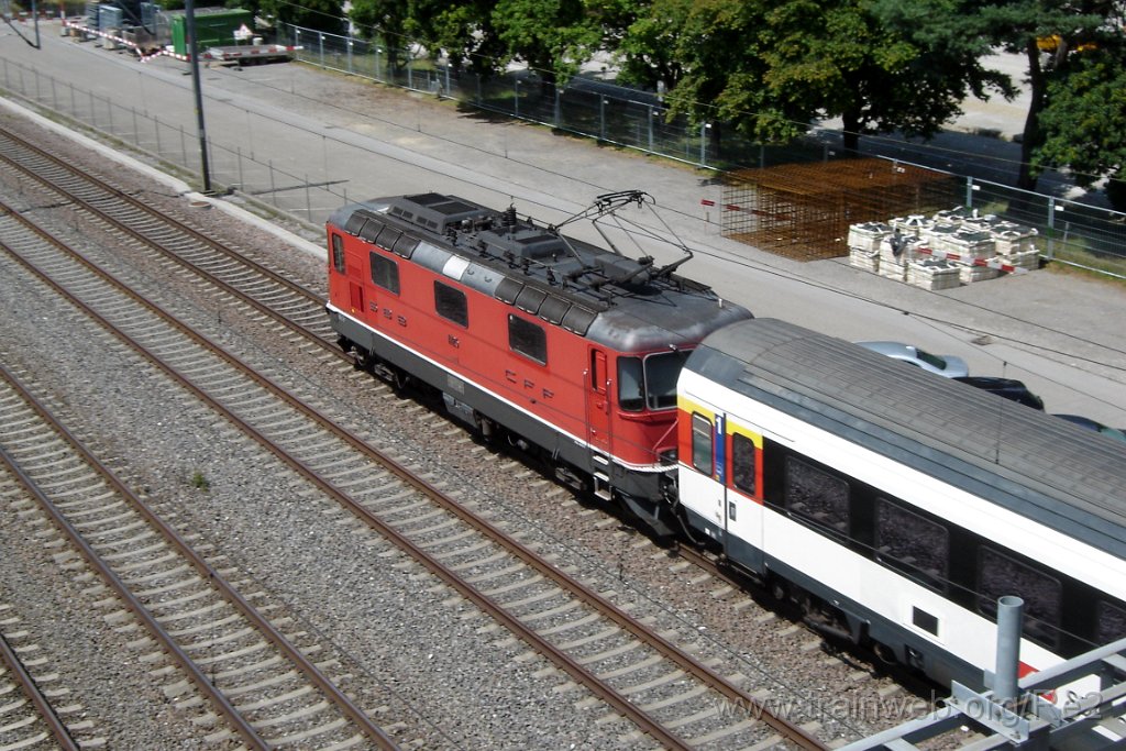 3644-0007-300715.jpg - SBB-CFF Re 4/4'' 11125 / Zürich-Mülligen (Hermetschloobrücke) 30.7.2015