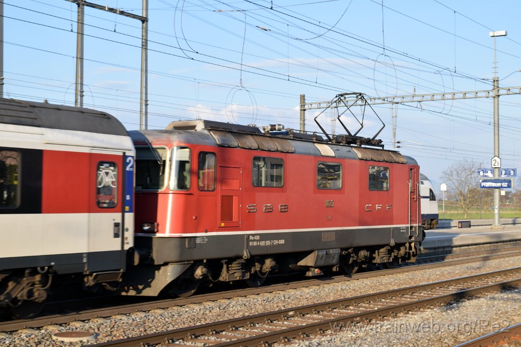 5899-0049-170320.jpg - SBB-CFF Re 4/4'' 11125 (Re 420.125-7)  (Re 91 85 4 420 125-7 CH-SBB) / Pfäffikon SZ 17.3.2020