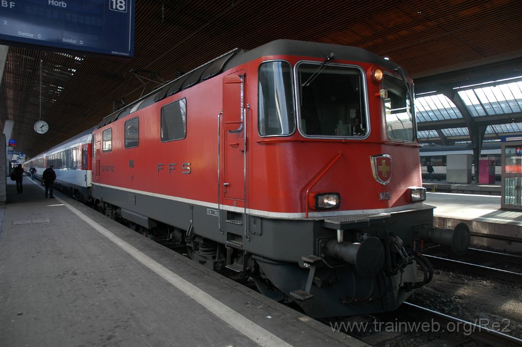 2056-0018-030111.jpg - SBB-CFF Re 4/4'' 11126 / Zürich HB 3.1.2011