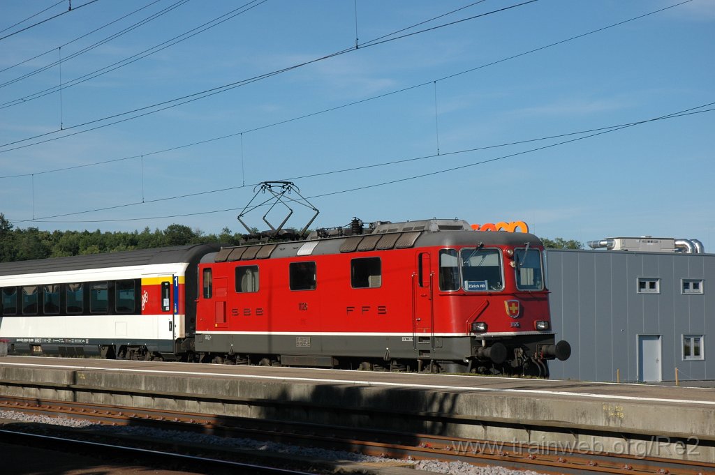 2462-0049-230612.jpg - SBB-CFF Re 4/4'' 11126 / Hüntwangen-Wil 23.6.2012