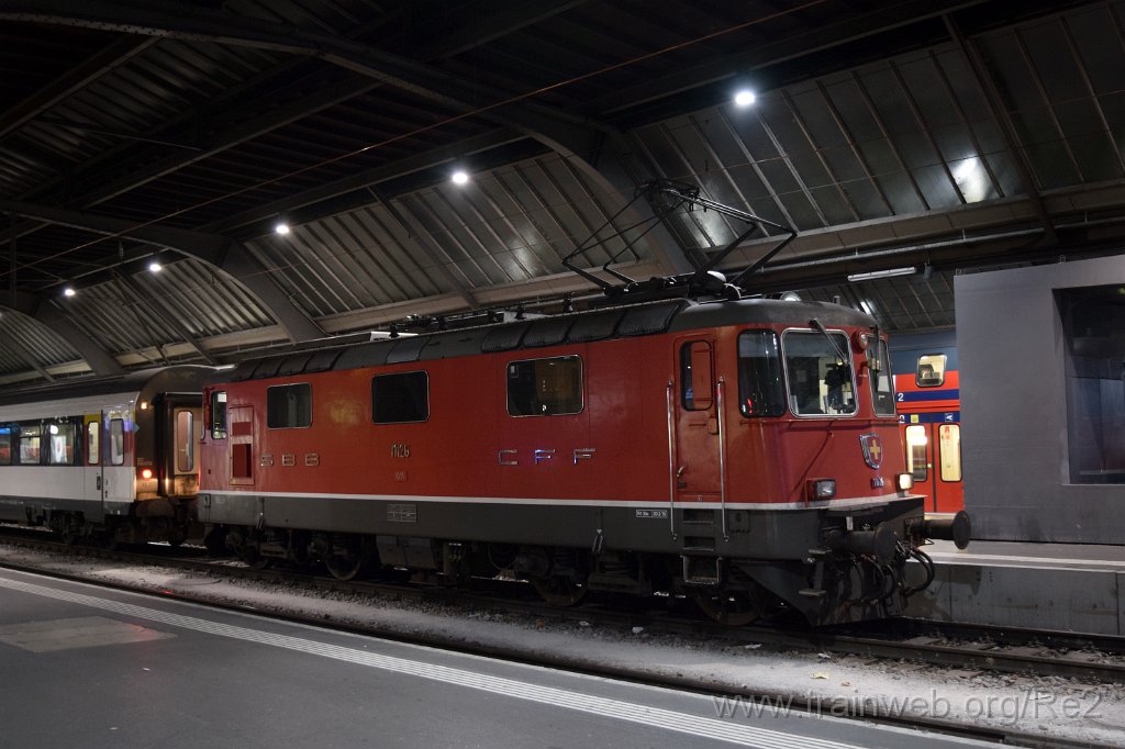 3735-0014-041115.jpg - SBB-CFF Re 4/4'' 11126 / Zürich HB 4.11.2015