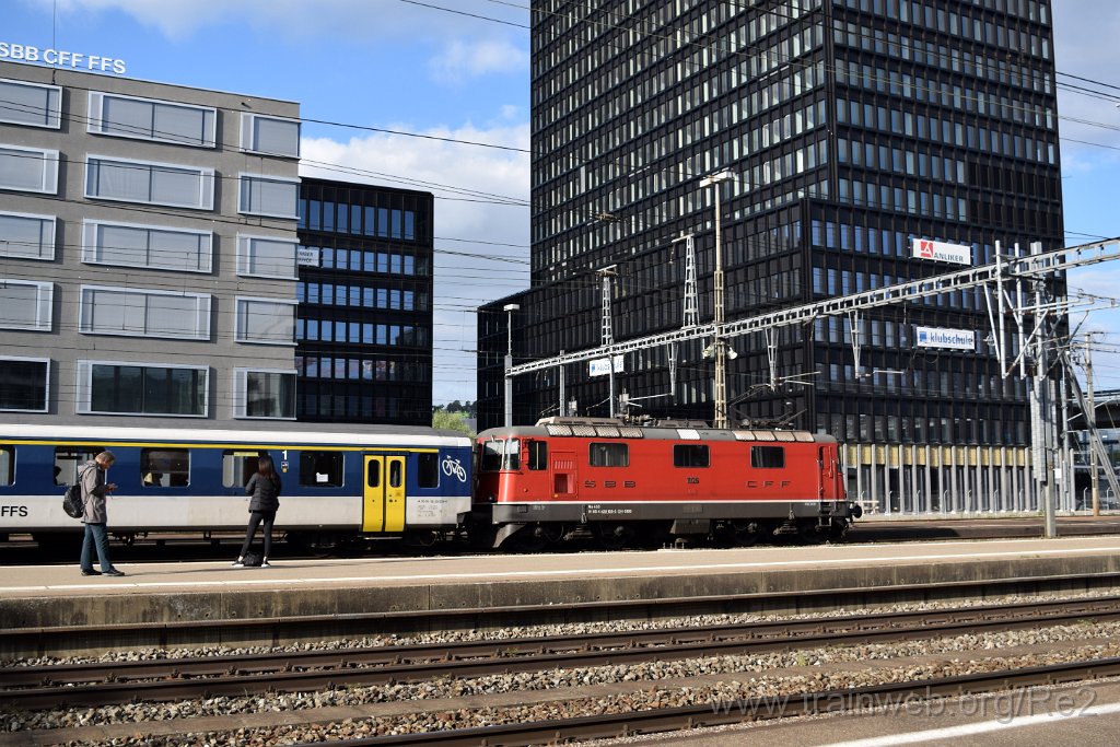 4432-0016-090517.jpg - SBB-CFF Re 4/4'' 11126 (Re 420.126-5)  (Re 91 85 4 420 126-5 CH-SBB) / Zürich-Altstetten 9.5.2017