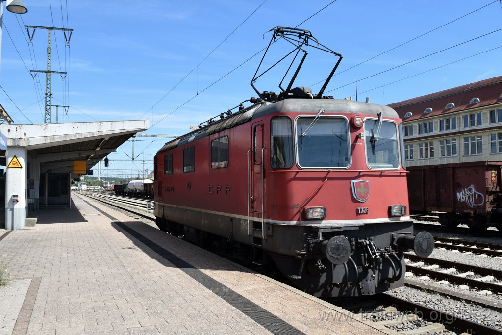 8160-0025-240822.jpg - SBB-CFF Re 4/4'' 11126 (Re 420.126-5)  (Re 91 85 4 420 126-5 CH-SBB) / Singen (Htw) 24.8.2022