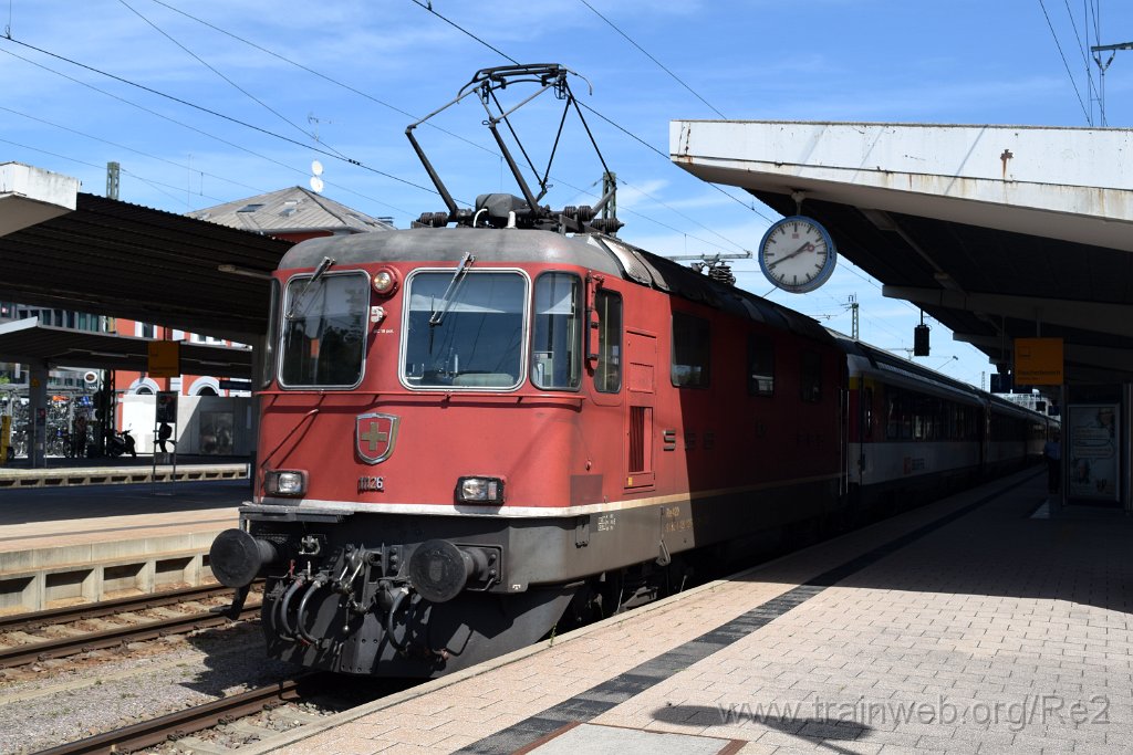 8161-0001-240822.jpg - SBB-CFF Re 4/4'' 11126 (Re 420.126-5)  (Re 91 85 4 420 126-5 CH-SBB) / Singen (Htw) 24.8.2022