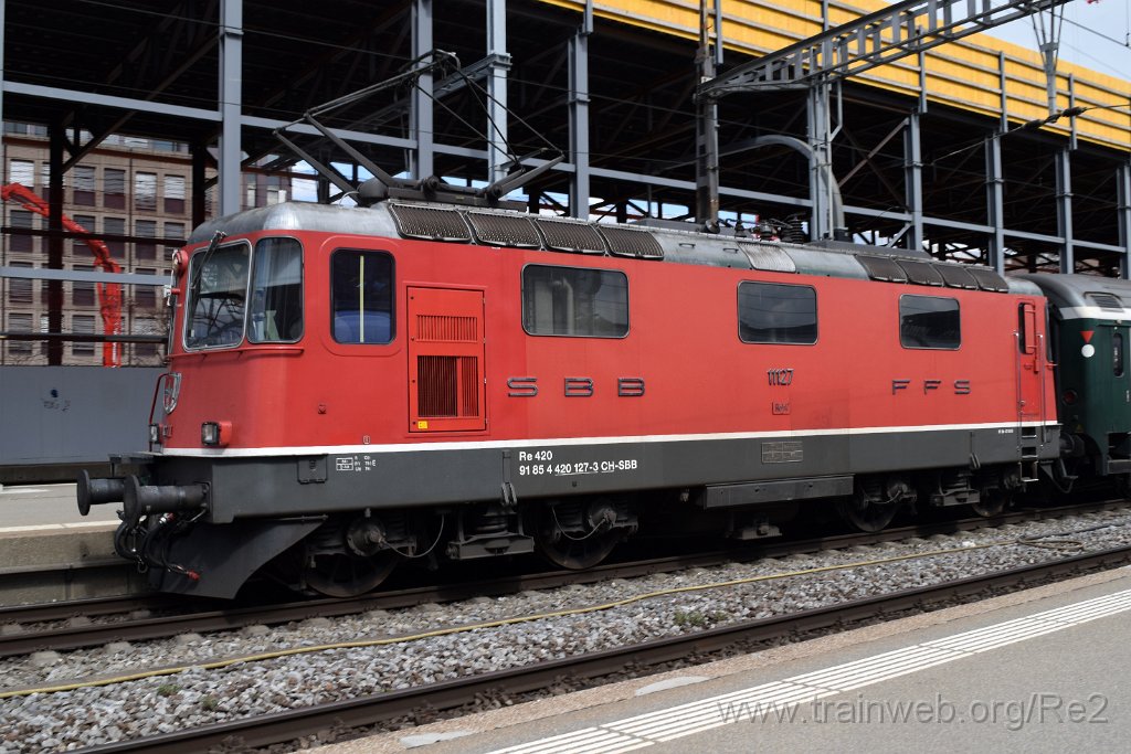 4918-0023-130418.jpg - SBB-CFF Re 4/4'' 11127 (Re 420.127-3)  (Re 91 85 4 420 127-3 CH-SBB) / Zürich HB 13.4.2018