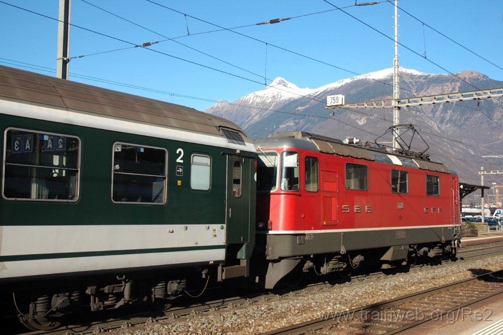 3458-0007-120115.jpg - SBB-CFF Re 4/4'' 11128 / Bellinzona 12.1.2015