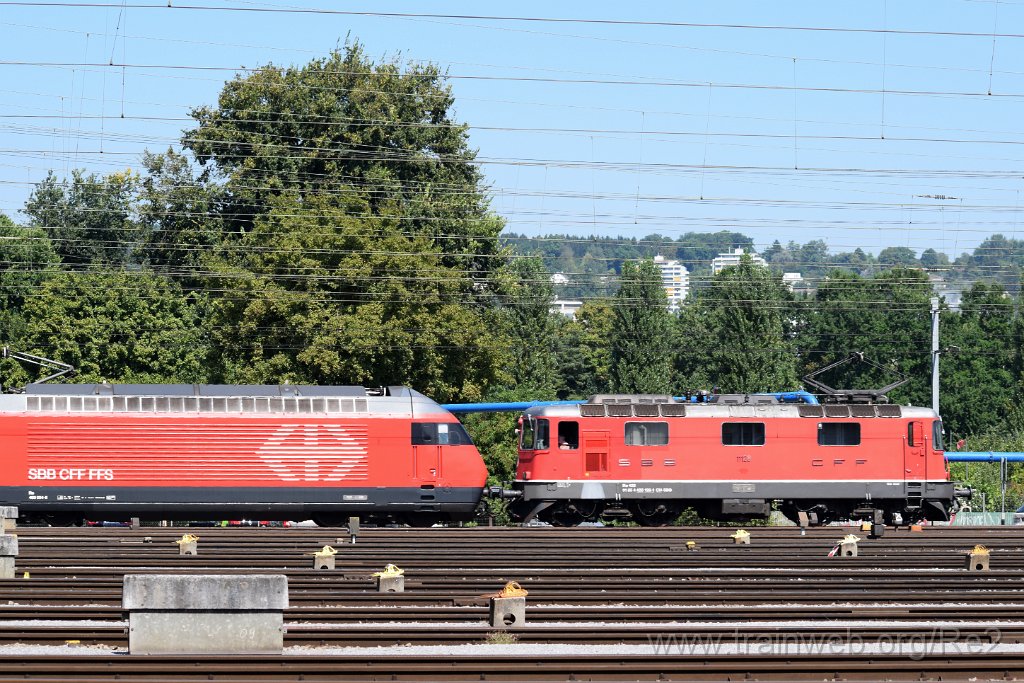 4117-0017-310816.jpg - SBB-CFF Re 460.094-6 ''Rätia'' + SBB-CFF Re 4/4'' 11128 (Re 420.128-1)  (Re 91 85 4 420 128-1 CH-SBB) / Zürich-Mülligen 31.8.2016