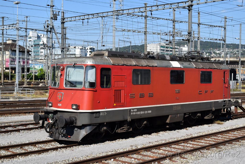 4001-0042-100716.jpg - SBB-CFF Re 4/4'' 11129 (Re 420.129-9)  (Re 91 85 4 420 129-9 CH-SBB) / Zürich-Güterbahnhof 10.7.2016