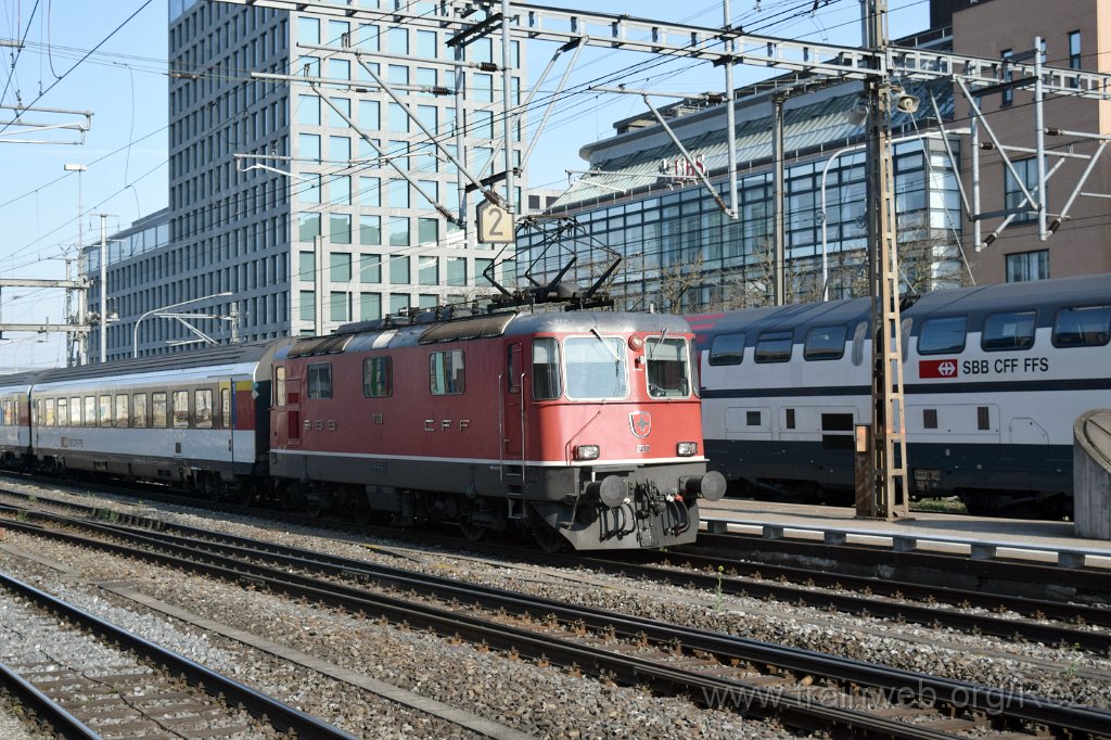 3864-0012-110416.jpg - SBB-CFF Re 4/4'' 11130 / Zürich-Altstetten 11.4.2016