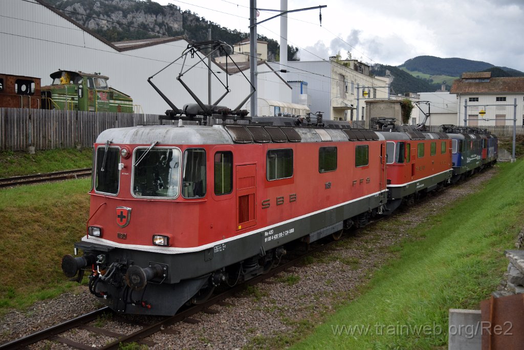 9361-0019-140924.jpg - SBB-CFF Re 4/4'' 11130 (Re 420.130-7)  (Re 91 85 4 420 130-7 CH-SBB) + SBB-CFF Re 4/4'' 11193 (Re 420.130-7)  (Re 91 85 4 420 130-7 CH-SBB) + DDF Re 421.379-9 ''Zürich-München 2021'' (Re 91 85 4 421 379-9 CH-DDF) + SBBC Re 420.160-4 (Re 91 85 4 420 160-4 CH-SBBC) / Balsthal (Dépot) 14.9.2024