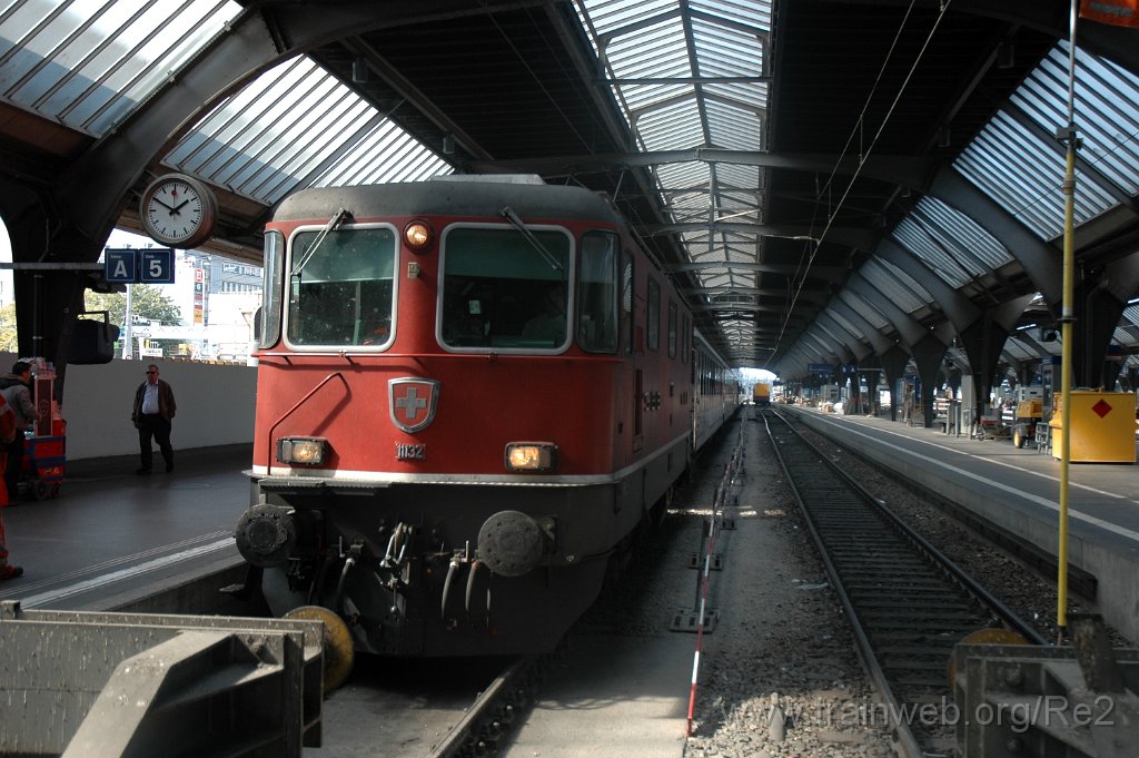 1563-0023-200908.jpg - SBB-CFF Re 4/4'' 11132 / Zürich HB 20.9.2008