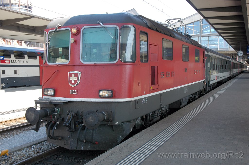 1647-0018-100409.jpg - SBB-CFF Re 4/4'' 11132 / Basel 10.4.2009