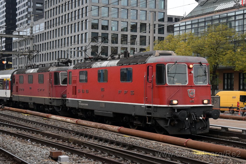 5183-0008-291018.jpg - SBB-CFF Re 4/4'' 11134 (Re 420.134-9)  (Re 91 85 4 420 134-9 CH-SBB) + SBB-CFF Re 4/4'' 11299 (Re 420.299-0)  (Re 91 85 4 420 299-0 CH-SBB) / Zürich-Altstetten 29.10.2018