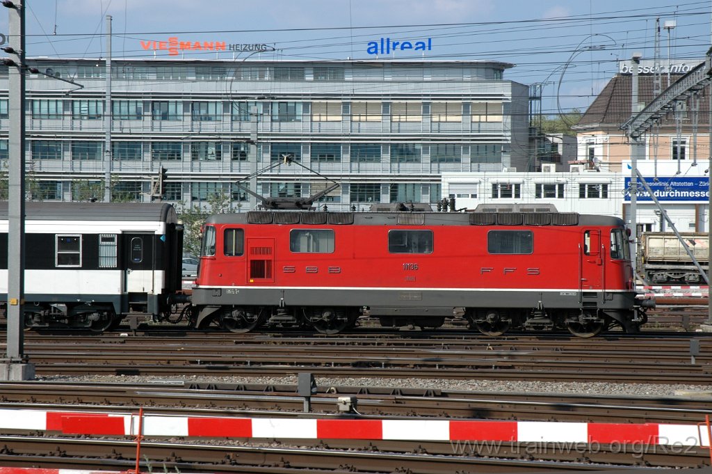 2101-0031-260411.jpg - SBB-CFF Re 4/4'' 11136 / Zürich HB 26.4.2011