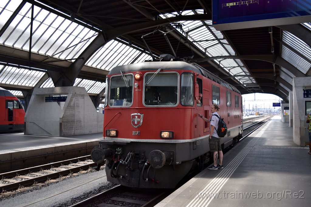 3989-0042-080716.jpg - SBB-CFF Re 4/4'' 11136 (Re 420.136-4)  (Re 91 85 4 420 136-4 CH-SBB) / Zürich HB 8.7.2016