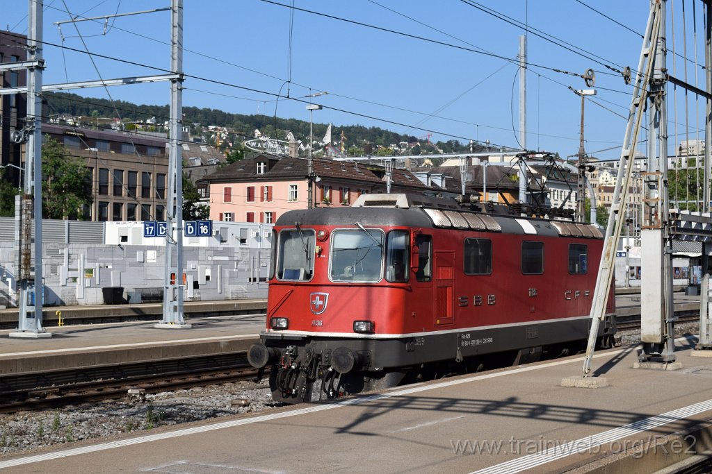 4002-0048-100716.jpg - SBB-CFF Re 4/4'' 11136 (Re 420.136-4)  (Re 91 85 4 420 136-4 CH-SBB) / Zürich HB 10.7.2016