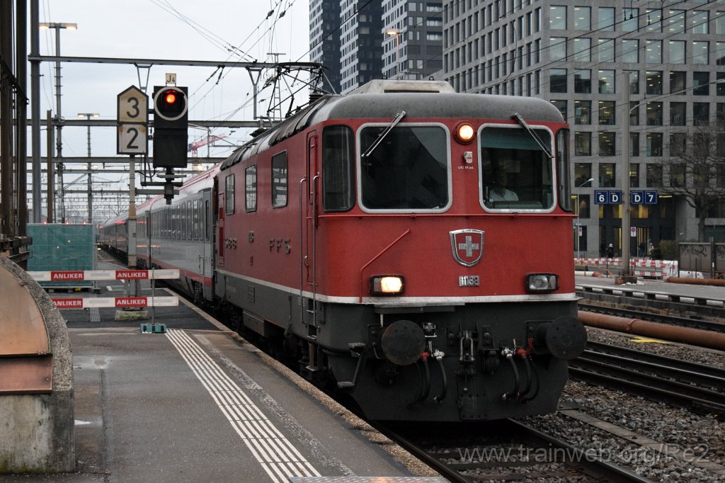 5241-0011-191218.jpg - SBB-CFF Re 4/4'' 11138 (Re 420.138-0)  (Re 91 85 4 420 138-0 CH-SBB) / Zürich-Altstetten 19.12.2018