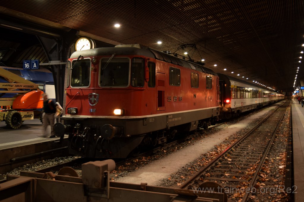 4757-0015-061117.jpg - SBB-CFF Re 4/4'' 11139 (Re 420.139-8)  (Re 91 85 4 420 139-8 CH-SBB) / Zürich HB 6.11.2017