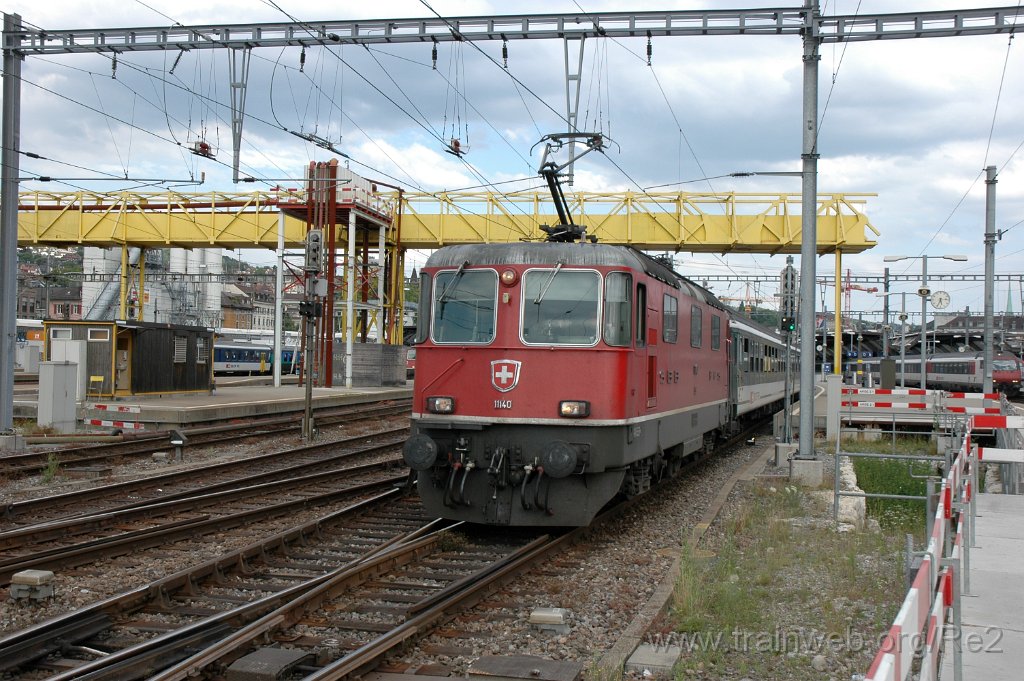 2132-0030-100611.jpg - SBB-CFF Re 4/4'' 11140 / Zürich HB 10.6.2011