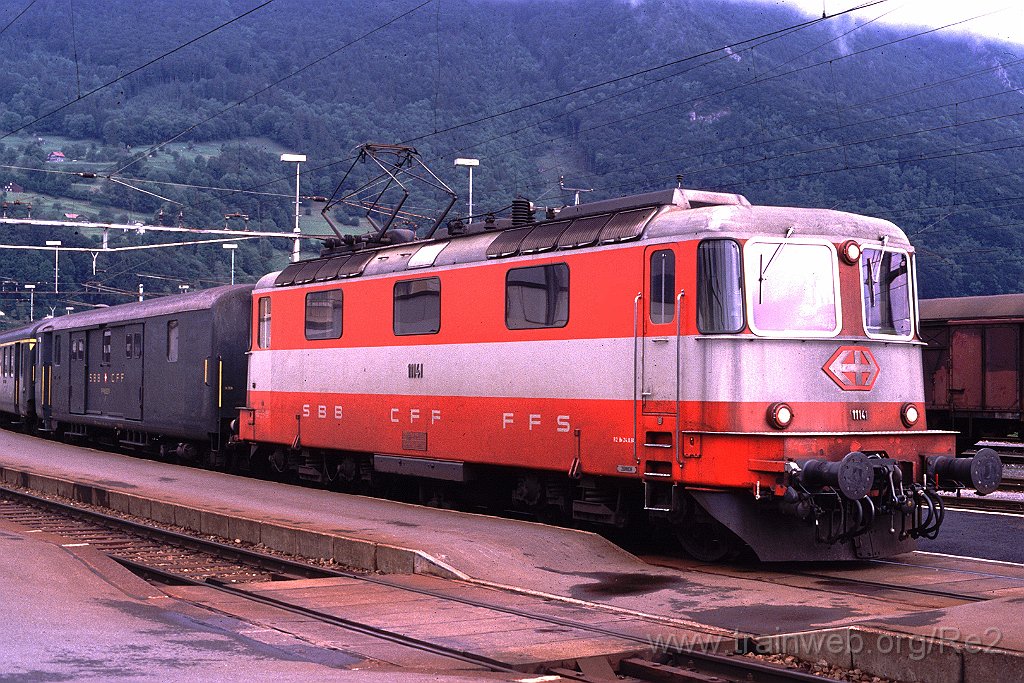 0236-0014.jpg - SBB-CFF Re 4/4'' 11141 / Sargans 4.6.1989