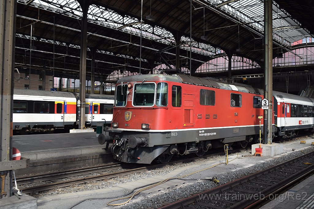 3992-0002-080716.jpg - SBB-CFF Re 4/4'' 11143 (Re 420.143-0)  (Re 91 85 4 420 143-0 CH-SBB) / Basel 8.7.2016