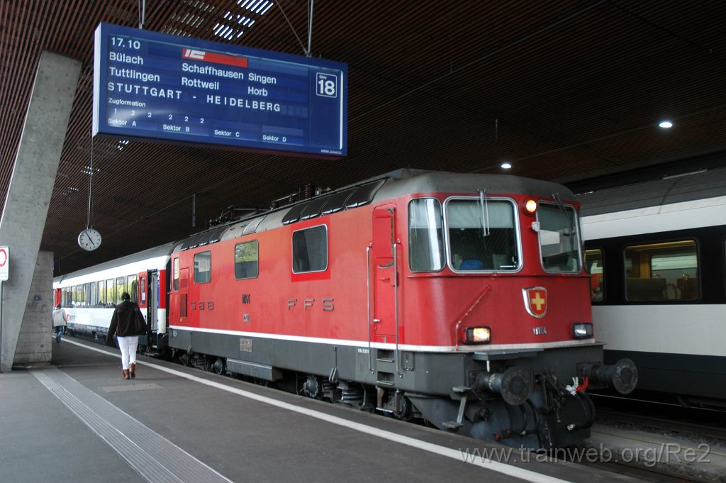 1992-0040-071010.jpg - SBB-CFF Re 4/4'' 11144 / Zürich HB 7.10.2010