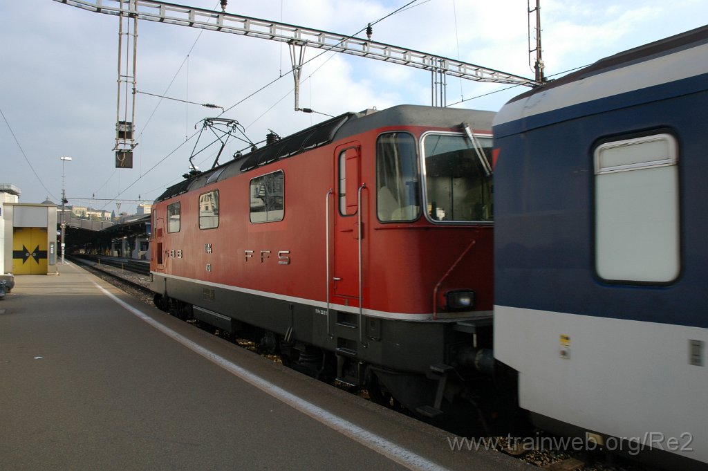 1999-0008-141010.jpg - SBB-CFF Re 4/4'' 11144 / Zürich HB 14.10.2010