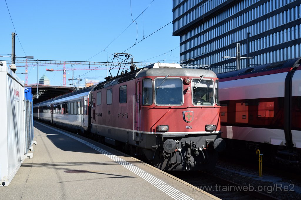 8145-0018-090822.jpg - SBB-CFF Re 4/4'' 11144 (Re 420.144-8)  (Re 91 85 4 420 144-8 CH-SBB) / Zürich HB 9.8.2022