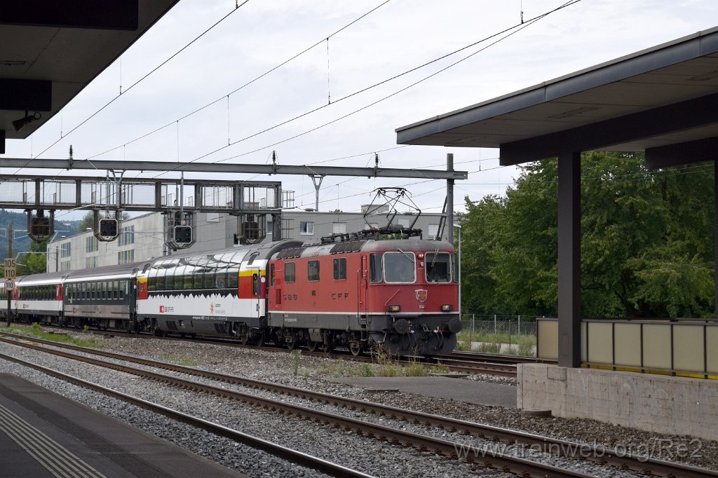 5689-0040-190819.jpg - SBB-CFF Re 4/4'' 11146 (Re 420.146-3)  (Re 91 85 4 420 146-3 CH-SBB) / Glanzenberg 19.8.2019