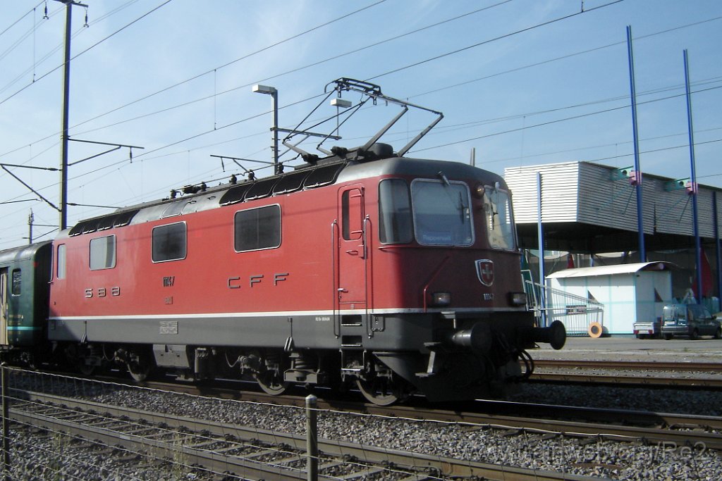 1048-0012-190505.jpg - SBB-CFF Re 4/4'' 11147 / Uster 19.5.2005