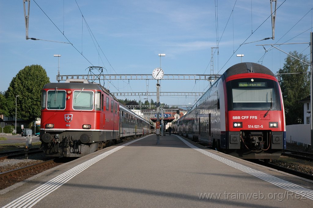 1685-0009-170609.jpg - SBB-CFF Re 4/4'' 11148 + SBB-CFF RABe 514.021-5 / RBe 514.421-7 / Hinwil 17.6.2009