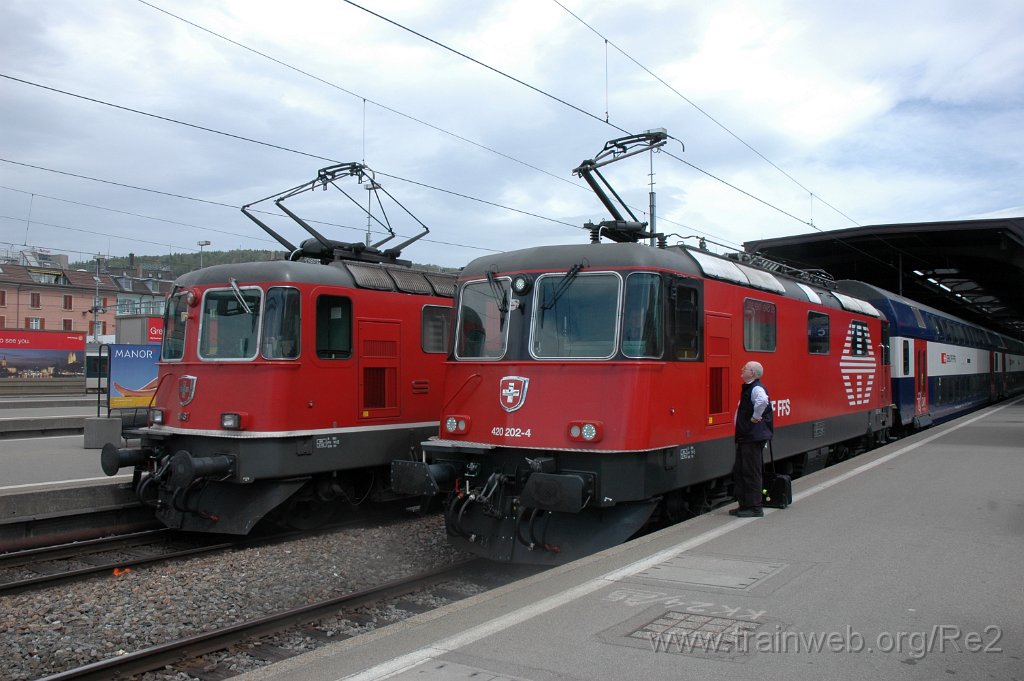 2376-0006-300412.jpg - SBB-CFF Re 420.202-4 (Re 91 85 4 420 202-4 CH-SBB) + SBB-CFF Re 4/4'' 11148 / Zürich HB 30.4.2012