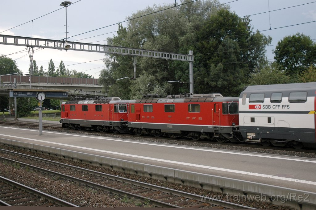 2513-0041-250712.jpg - SBB-CFF Re 4/4'' 11150 + SBB-CFF Re 4/4'' 11149 / Glanzenberg 25.7.2012